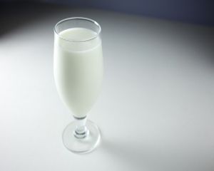 6 motive pentru a bea lapte de soia