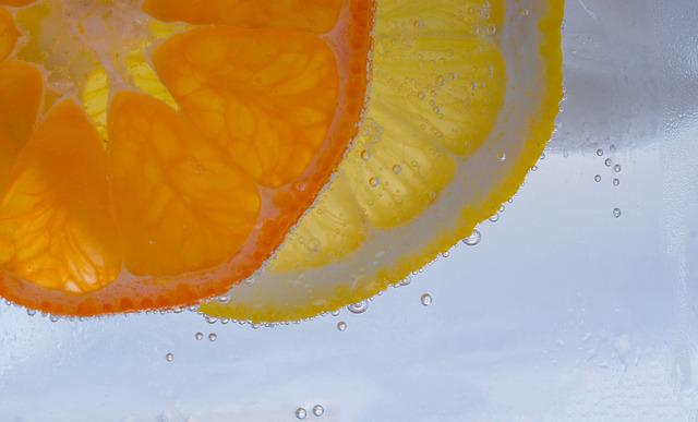 4 motive sa introduci vitamina C in rutina de ingrijire a tenului tau