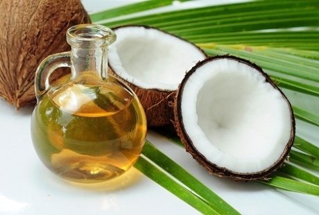 Moduri inedite in care puteti folosi uleiul de cocos