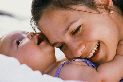 Alaptarea, un gest sanatos si pentru mama, si pentru copil