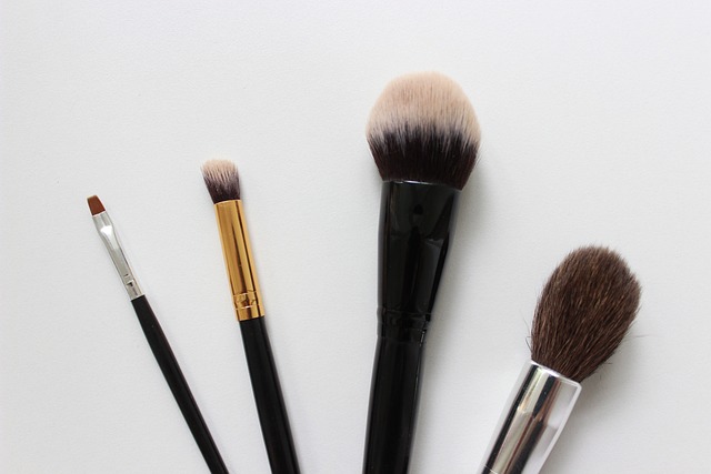 De ce este esential sa iti cureti pensulele de make-up