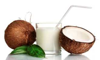 10 beneficii uimitoare pentru sanatate ale laptelui de cocos