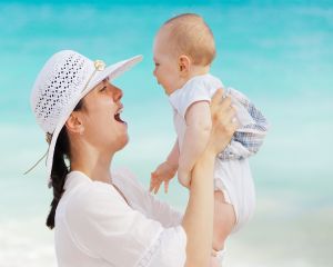 Cand incepem diversificarea alimentatiei la bebelusi?