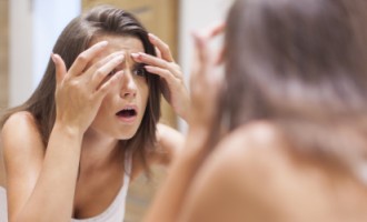 5 alimente care provoaca acnee