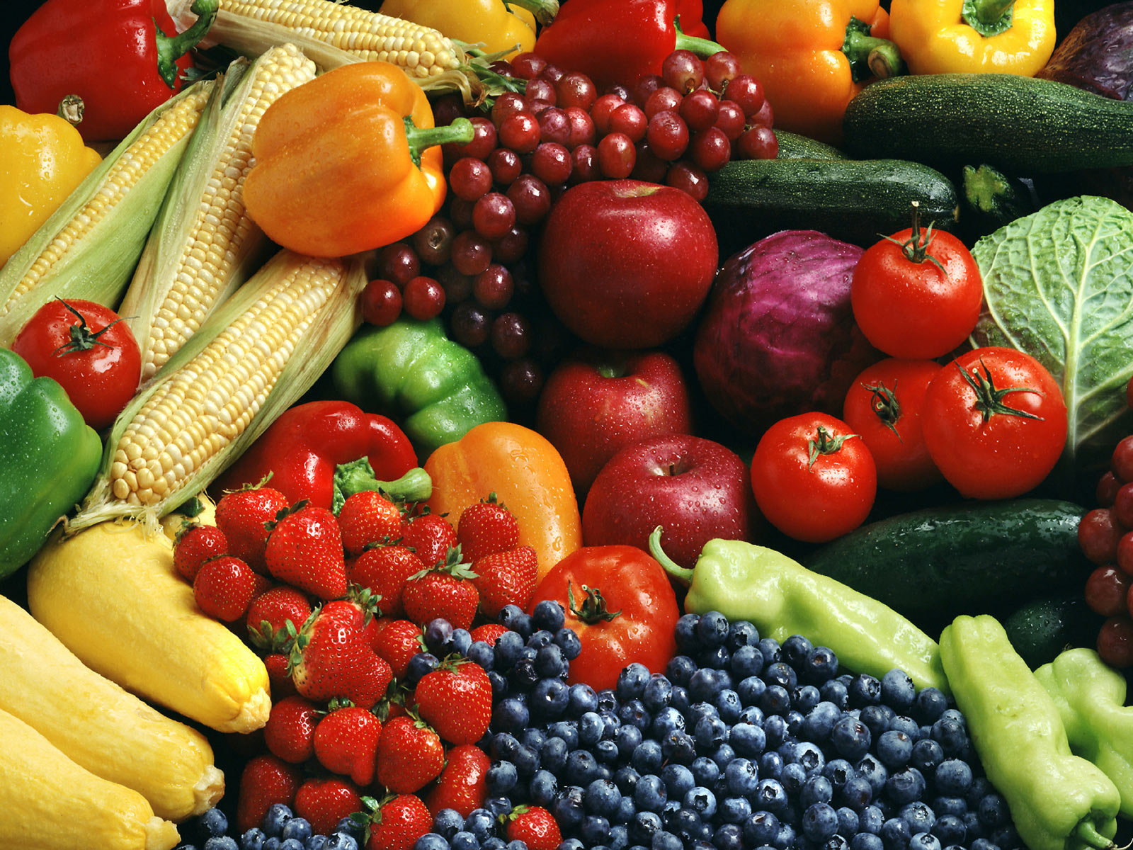 Top 12 fructe si legume cu cele mai multe pesticide