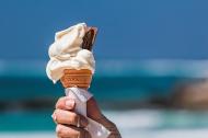 10 trucuri prin care poti suporta mai usor canicula