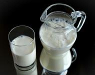De ce ar trebui sa nu mai consumi lapte de vaca si produse lactate