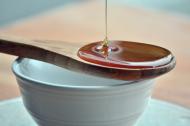 Apa cu miere: 5 beneficii importante pentru sanatate