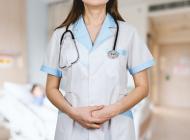3 ponturi pentru alegerea corecta a uniformei medicale