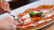 Cum sa faci un blat pufos pentru pizza fara drojdie