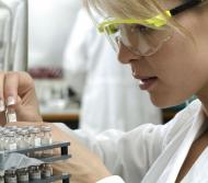 9 substante chimice pe care le folosim zilnic, legate de aparitia cancerului de san