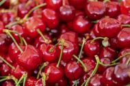 3 fructe sanatoase de consumat in aceasta vara