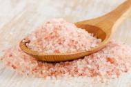 15 beneficii remarcabile ale sarii de Himalaya