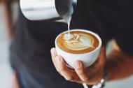 10 motive ca sa bei o cafea in fiecare zi
