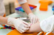 Recoltare probe biologice la domiciliu: cum faci cele mai importante analize de sange fara stres