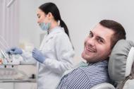 Cat costa un implant dentar? Afla totul despre preturi si optiuni