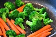 Cum sa gatesti broccoli - 4 idei simple si gustoase