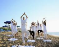 6 exercitii de yoga care te ajuta sa slabesti
